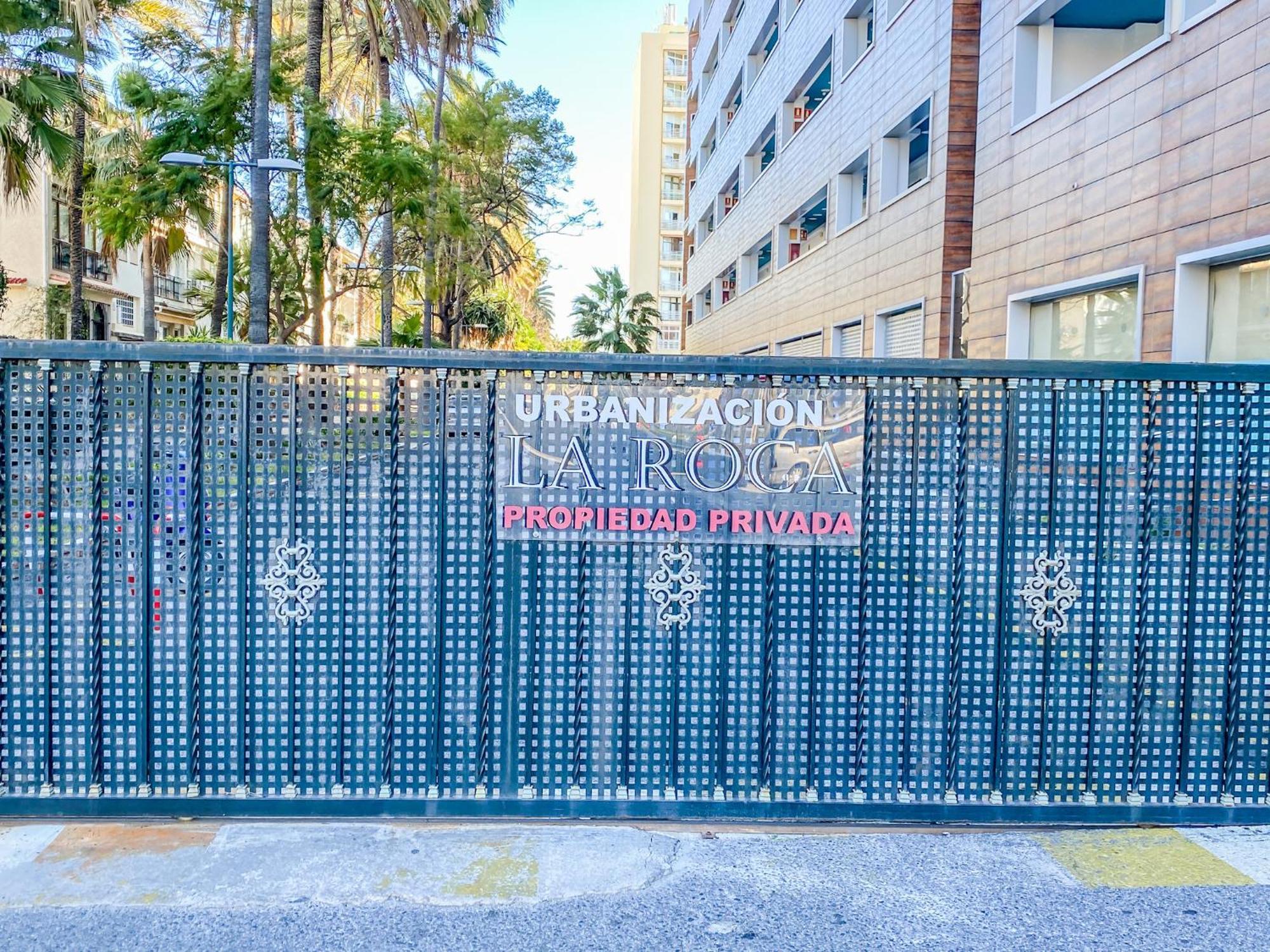 Ferienwohnung Roca Chica - Parking - Frente Playa - Terraza - Wifi - Bajondillo Y Carihuela Torremolinos Exterior foto