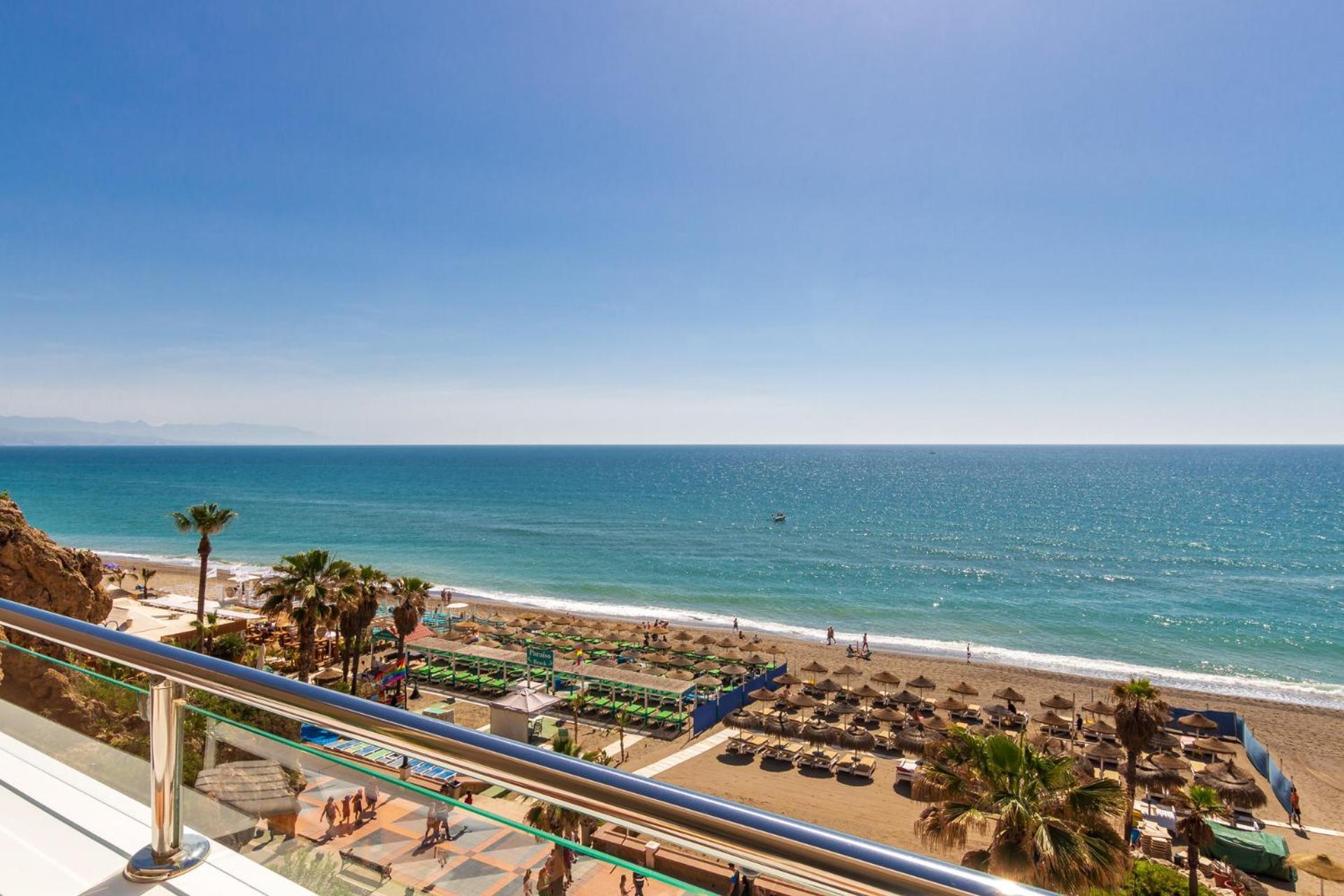 Ferienwohnung Roca Chica - Parking - Frente Playa - Terraza - Wifi - Bajondillo Y Carihuela Torremolinos Exterior foto