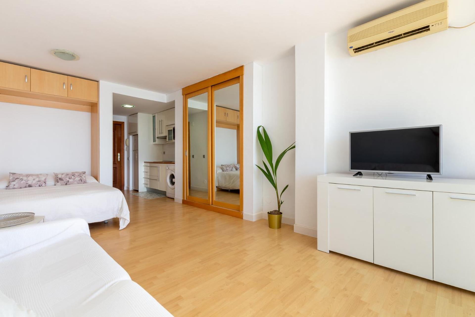 Ferienwohnung Roca Chica - Parking - Frente Playa - Terraza - Wifi - Bajondillo Y Carihuela Torremolinos Exterior foto