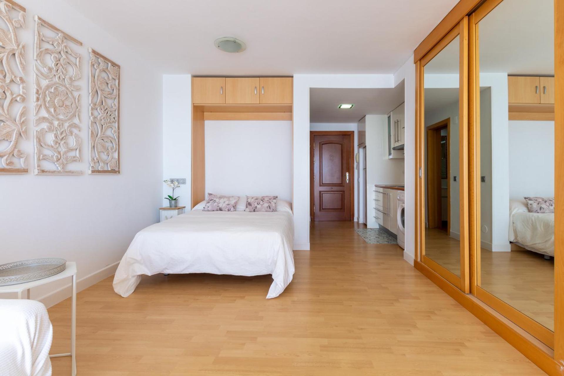 Ferienwohnung Roca Chica - Parking - Frente Playa - Terraza - Wifi - Bajondillo Y Carihuela Torremolinos Exterior foto